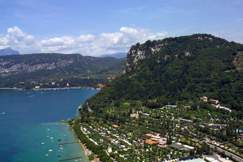 La Rocca Camping Village Bardolino Exteriör bild